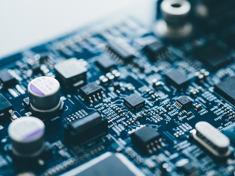 thiet-bi-dien-tu-la-gi