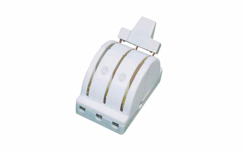 aptomat đảo chiều