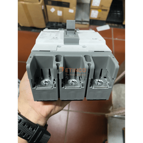 MCCB LS ABS203c 3P 150A 42kA