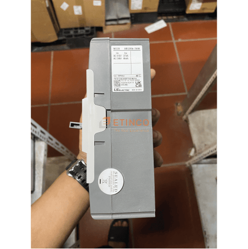 MCCB LS ABS203c 3P 250A 42kA