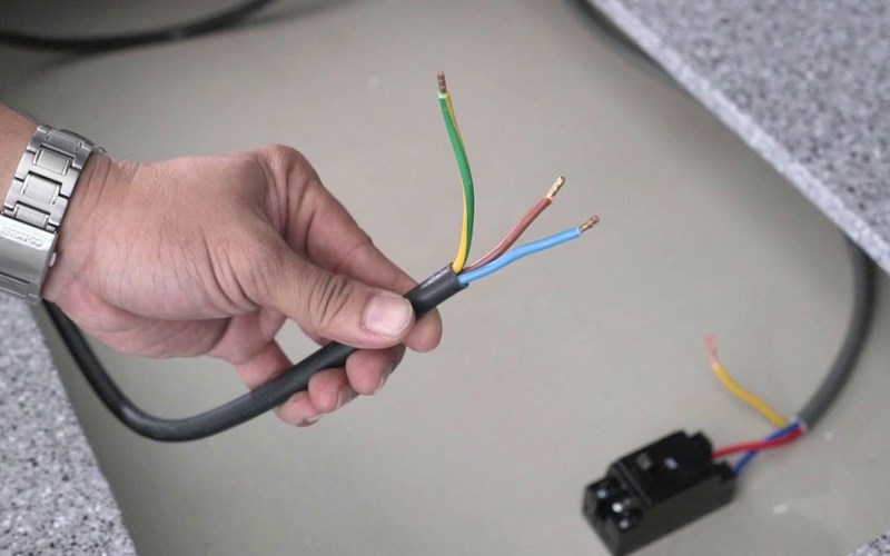 aptomat bep tu day dan