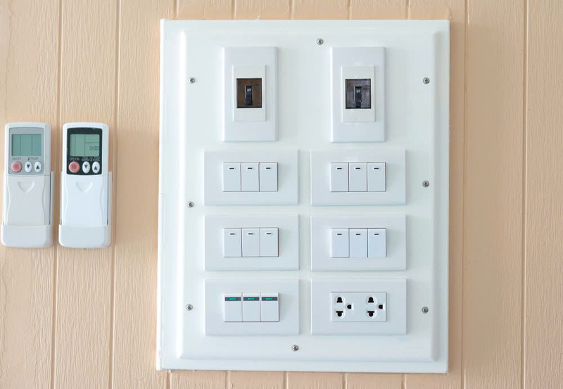 aptomat dieu hoa 5 2