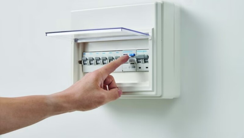 aptomat tong lap dat 1