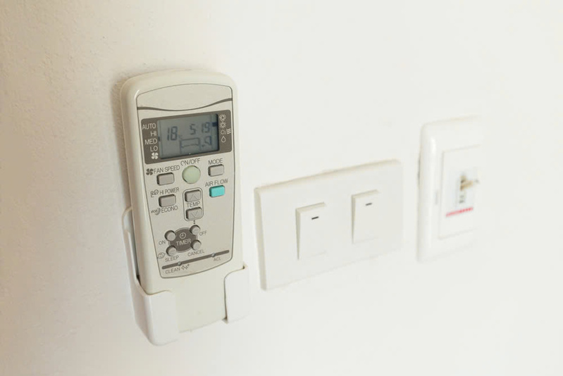 dieu hoa nhay aptomat