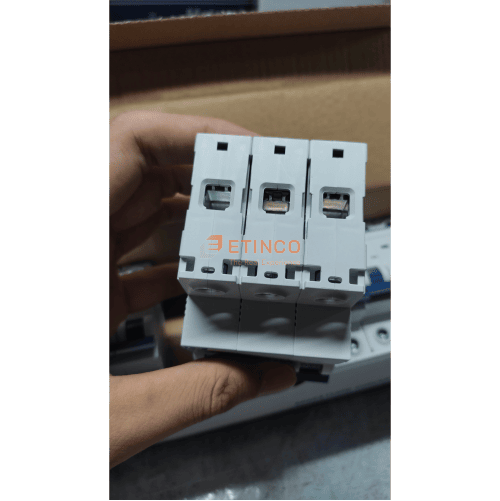 MCB LS LA63N 3P 32A 10kA