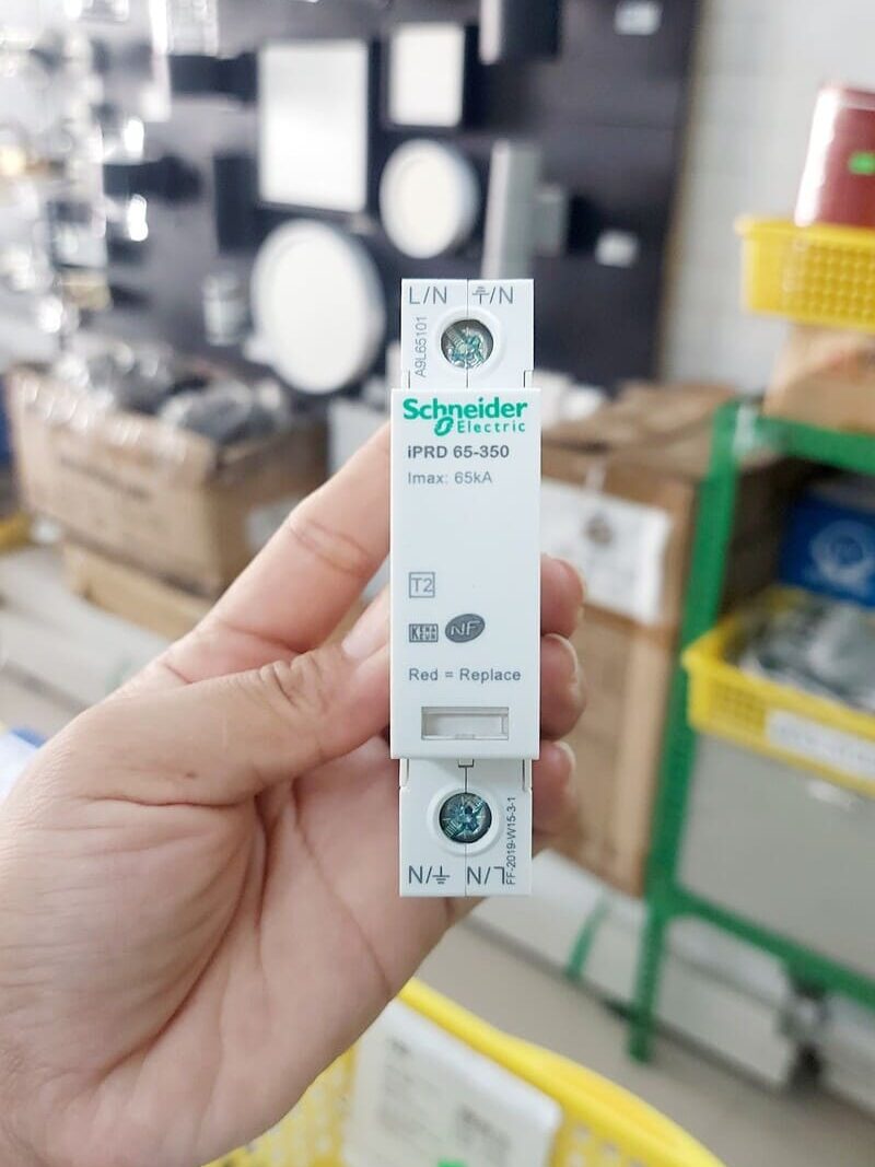 phan-loai-aptomat-chong-set