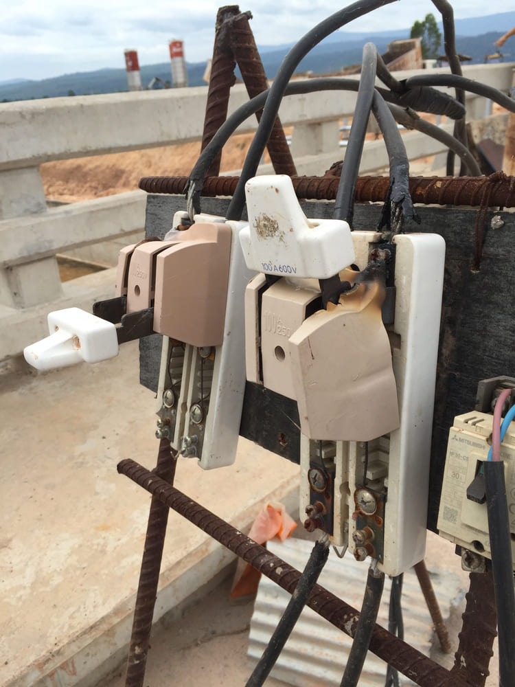 cau dao dien bi nong