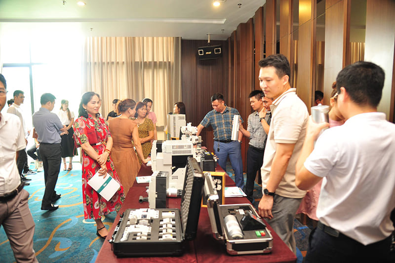 hoi thao trai nghiem